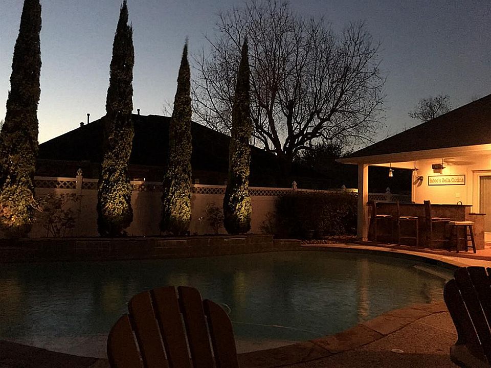1st image of 3504 Lindhaven Dr