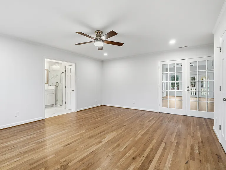 1504 Homestead Rd — Photo 16