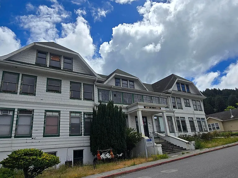 500 B St — Photo 1