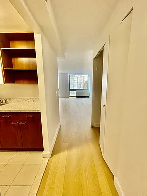 Rented by Cushman & Wakefield (Management) | media 13