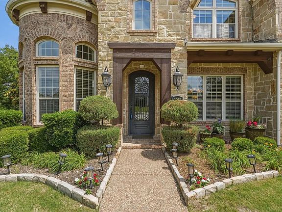 2nd image of 2222 Crest Pointe Pl