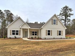 101 Bonny Oaks Dr, Lagrange, GA 30240