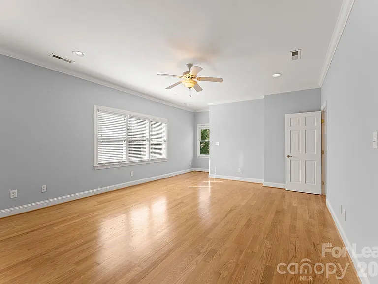 2134 Glade Hill Rd — Photo 37