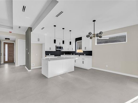 4th image of 5127 Shalom Dr