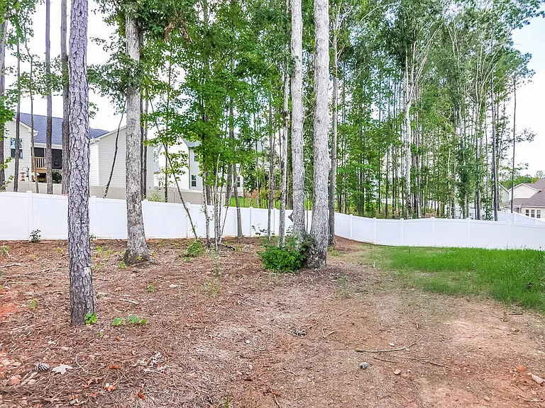 595 Airedale Trl — Photo 15
