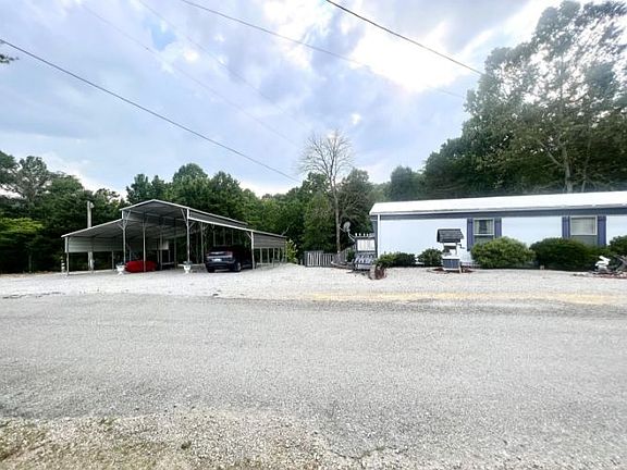 4th image of 140 Cedar Crest Rd