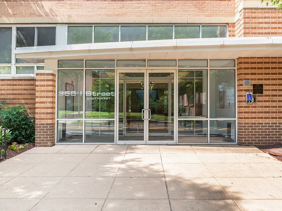 Pedestrian Entrance