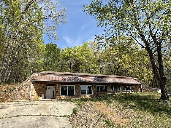 2nd image of 522 College Grove Rd