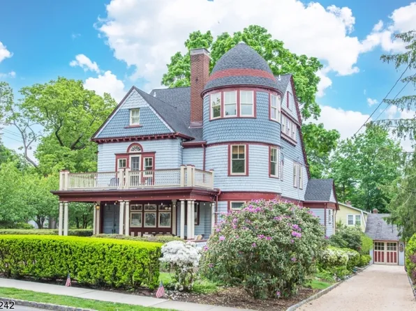 34 Crane St, Caldwell Boro Twp., NJ 07006