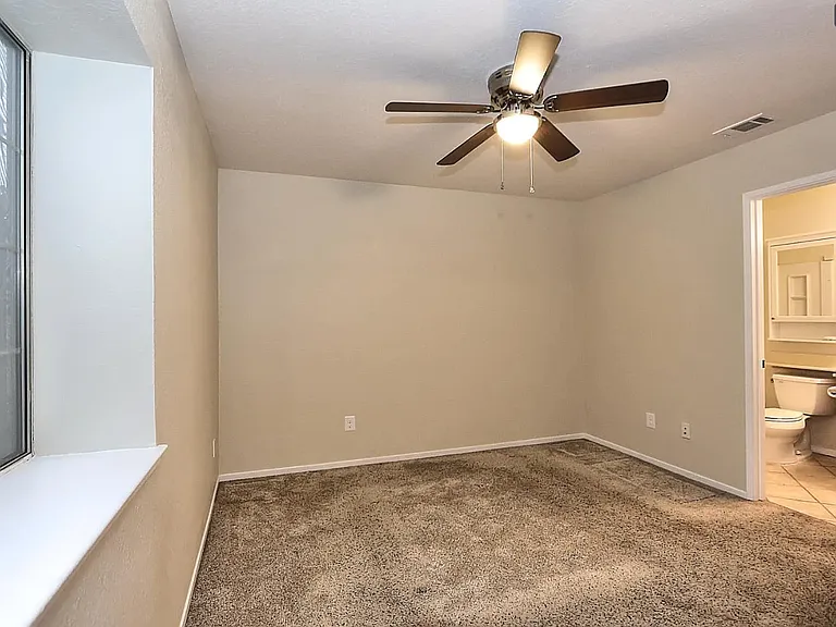 1460 Hickory St — Photo 20