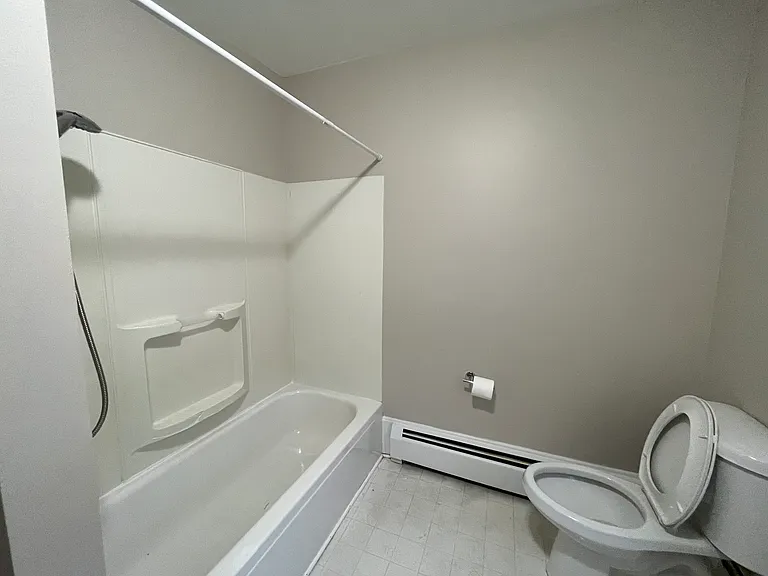 504 Grand St #4 — Photo 6