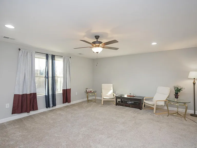1003 Villa Cir — Photo 25
