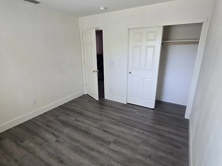 8178 Kayleen Ct — Photo 17