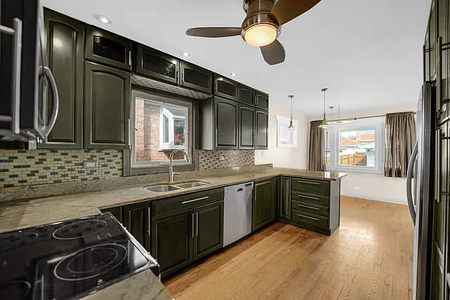 7520 W Carmen Ave — Photo 12