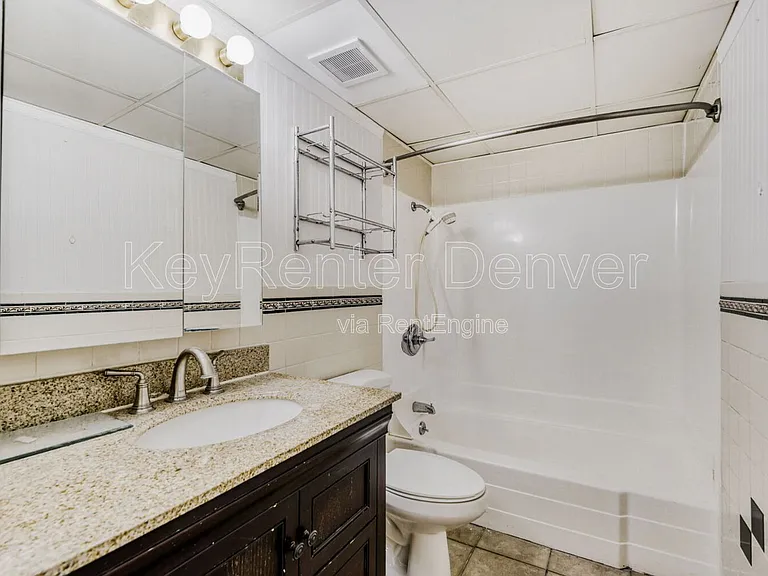 2120 S Vaughn Way #206F — Photo 16