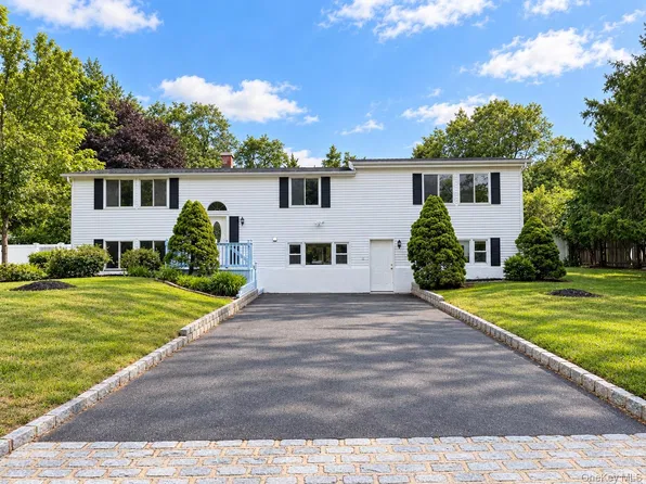 18 University Heights Drive, Stony Brook, NY 11790