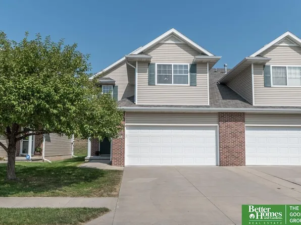 17554 Parker Plz, Omaha, NE 68118