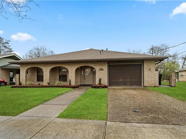 709 Mehle St, Arabi, LA 70032