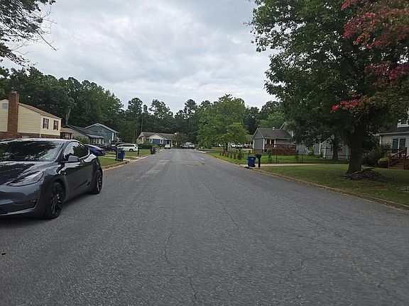 4th image of 1101 Pineville Rd