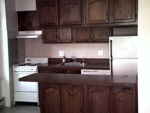 5th image of 302 S 12th St APT 301