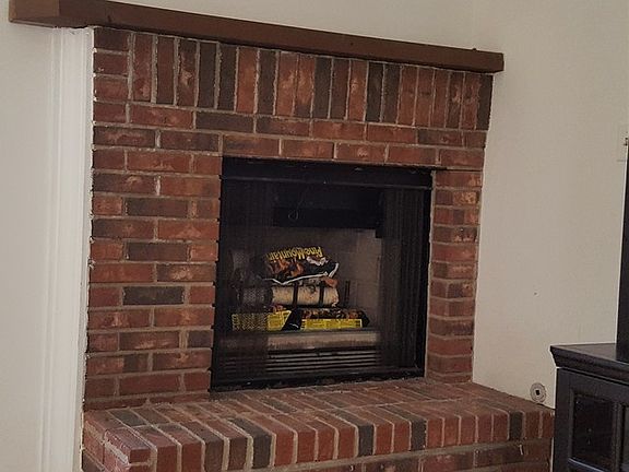 5th image of 1177 Foxglove Ln #1177