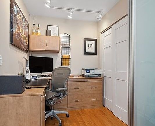 5th image of 401 E 74th St APT 14S