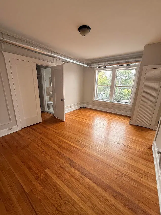 2714 N Milwaukee Ave — Photo 1