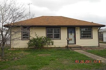 1st image of 521 Monterrey Dr