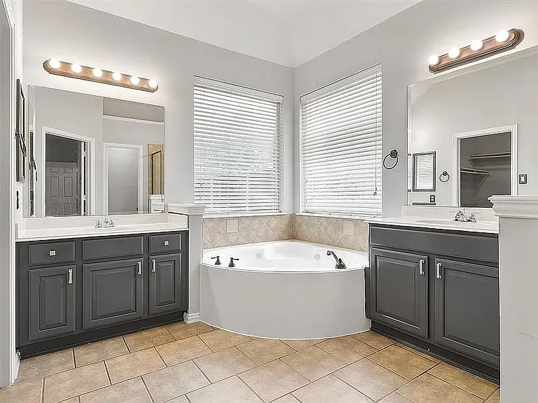 5432 Hidden Creek Ln — Photo 22