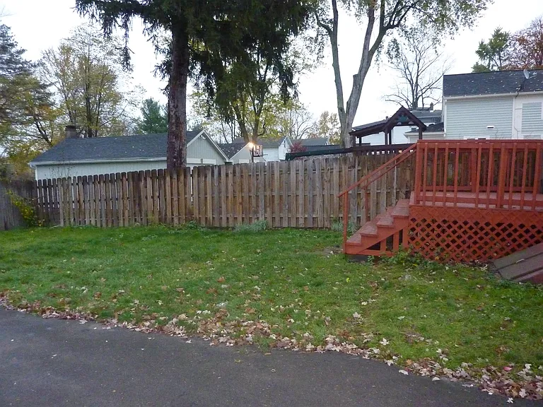241 W Jackson St — Photo 2