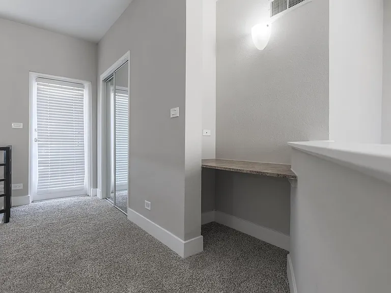 7918 Reseda Blvd — Photo 20