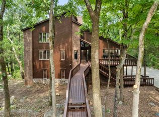 1522 Chandler Rd SE, Huntsville, AL 35801
