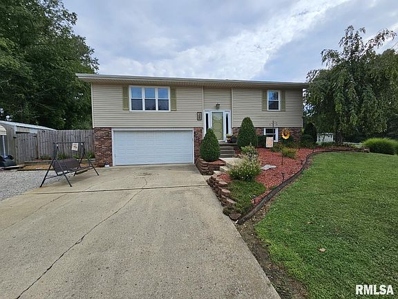 5th image of 25 Turner Dr