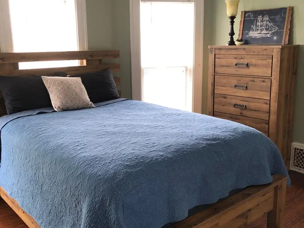 100 S Stone St #B, Creston, IA 50801