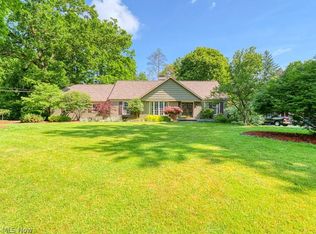 10507 Laurel Ln, Brecksville, OH 44141