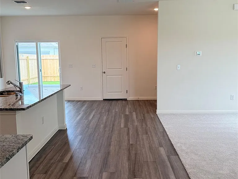 520 McFadin Way S — Photo 11