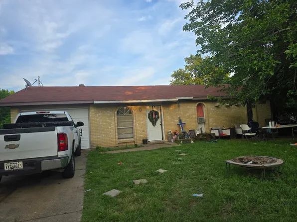 132 Bristol Dr, Cedar Hill, TX 75104