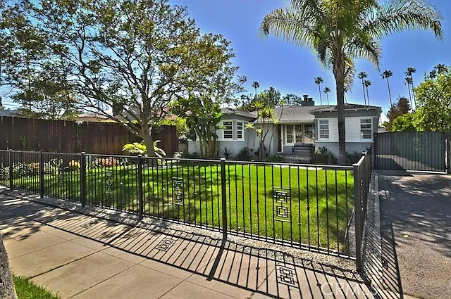 4423 Ethel Ave — Photo 2