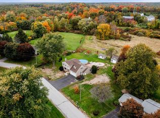 4 Taylor River Rd, Hampton Falls, NH 03844