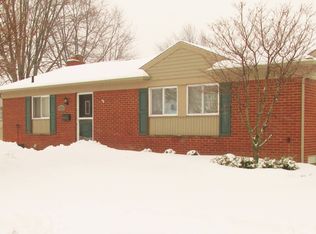 12430 Greenway Dr, Sterling Heights, MI 48312