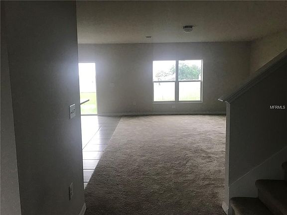 5th image of 340 Willet St