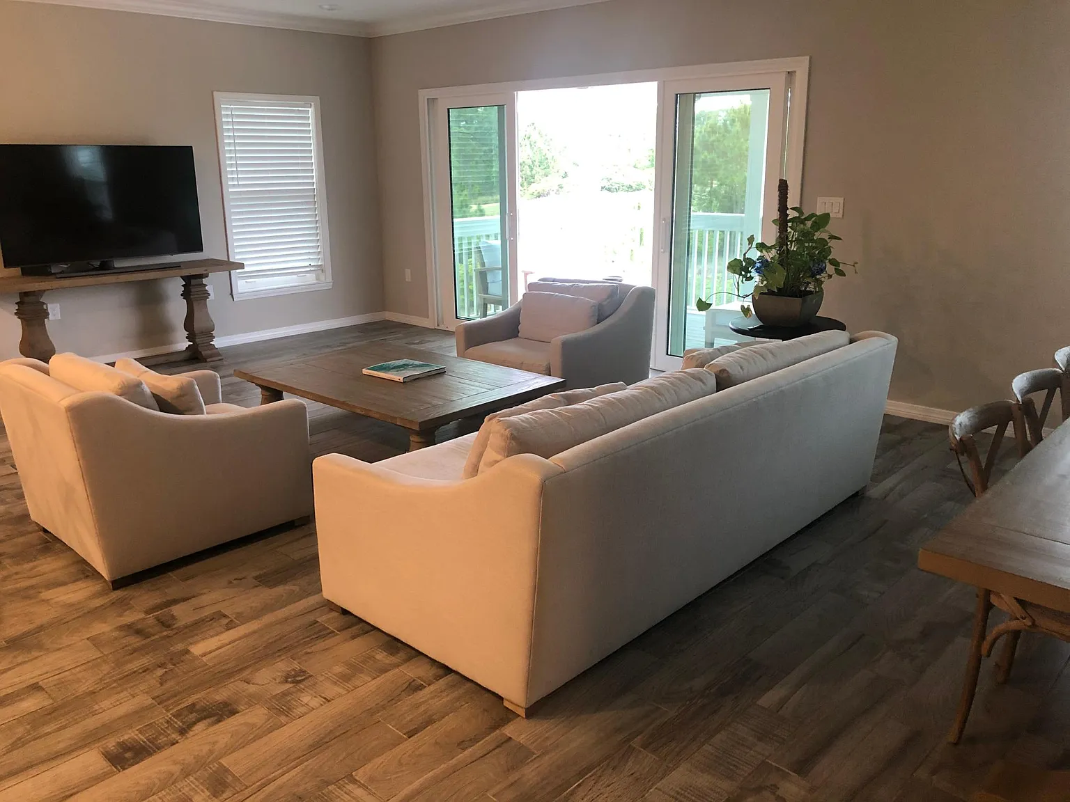 6602 Carlinga Dr — Photo 3