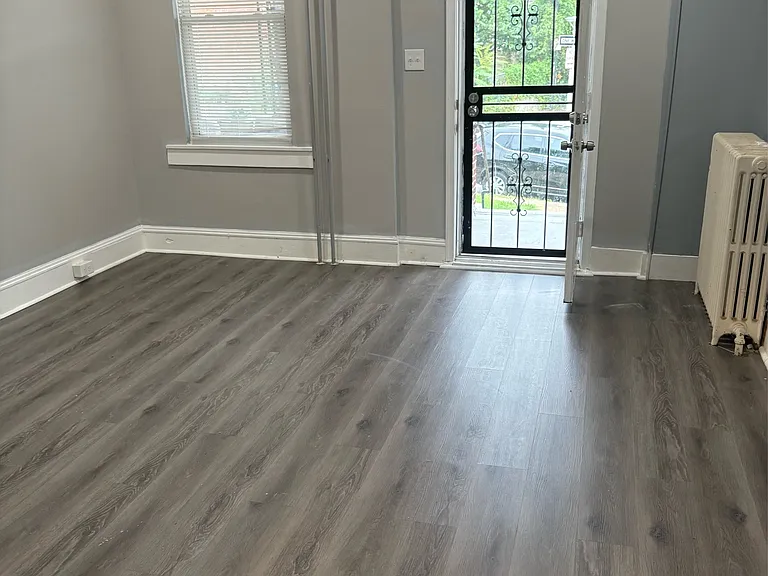 54 N Morley St — Photo 3