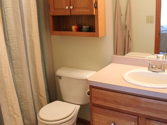 En-suite bathroom