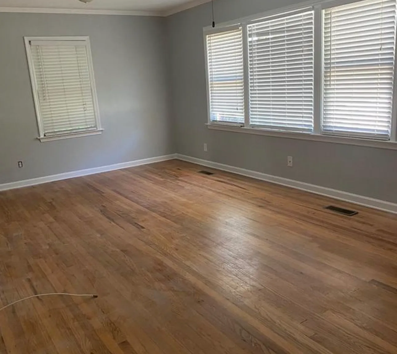 2 bed, 1300 sqft, $1,000 — Photo 2