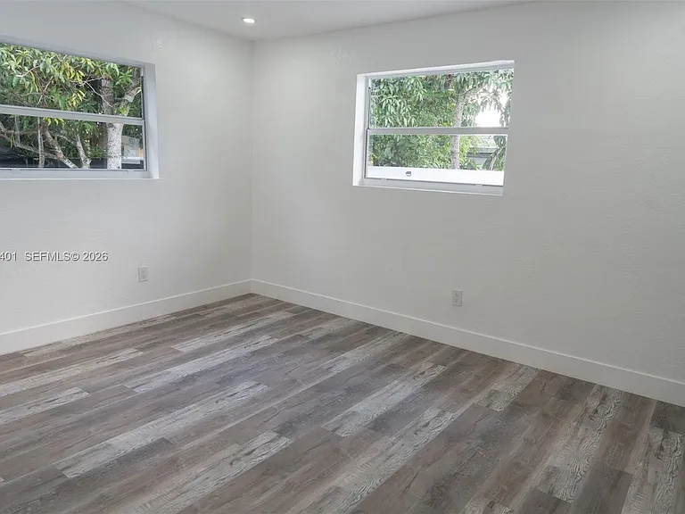 2600 NW 108th St — Photo 26