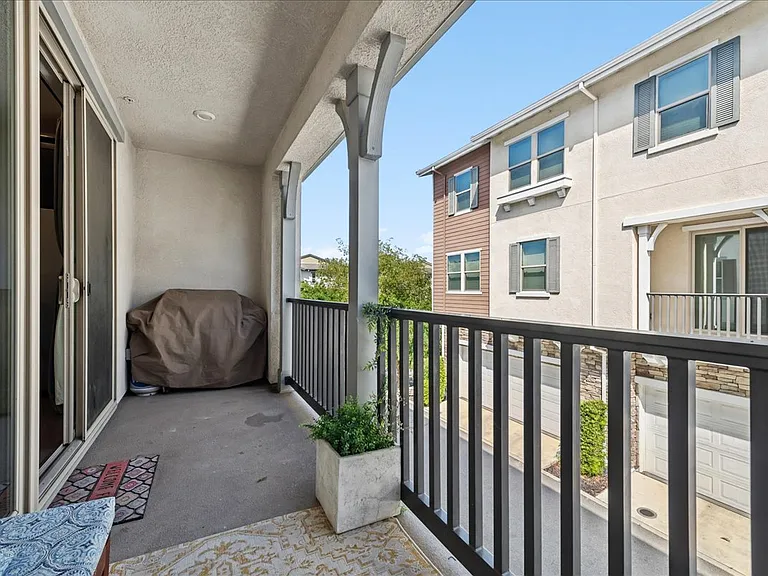 3910 Scottfield St — Photo 4