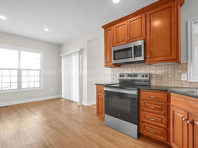 9580 Mission Dr — Photo 14