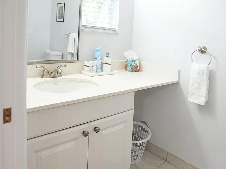 821 SW 13th Ct — Photo 10
