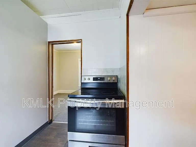 1128 Cordova Ave — Photo 18